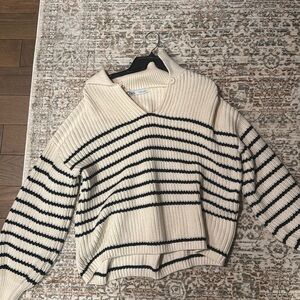 Zara Sweater - Like New